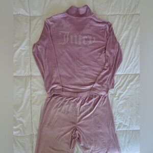 JUICY COUTURE VELOUR PAJAMA SET (LILAC) - NEW